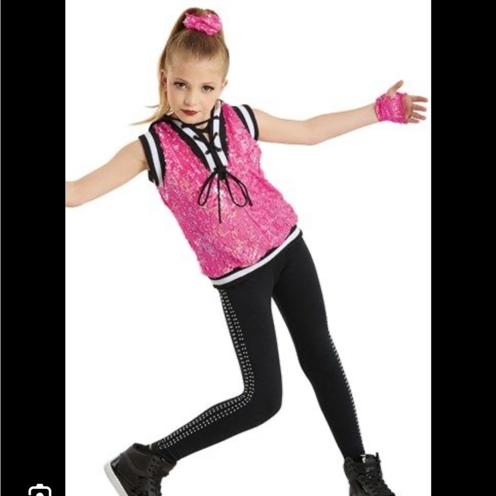 Weissmans CXL Hiphop dance costume